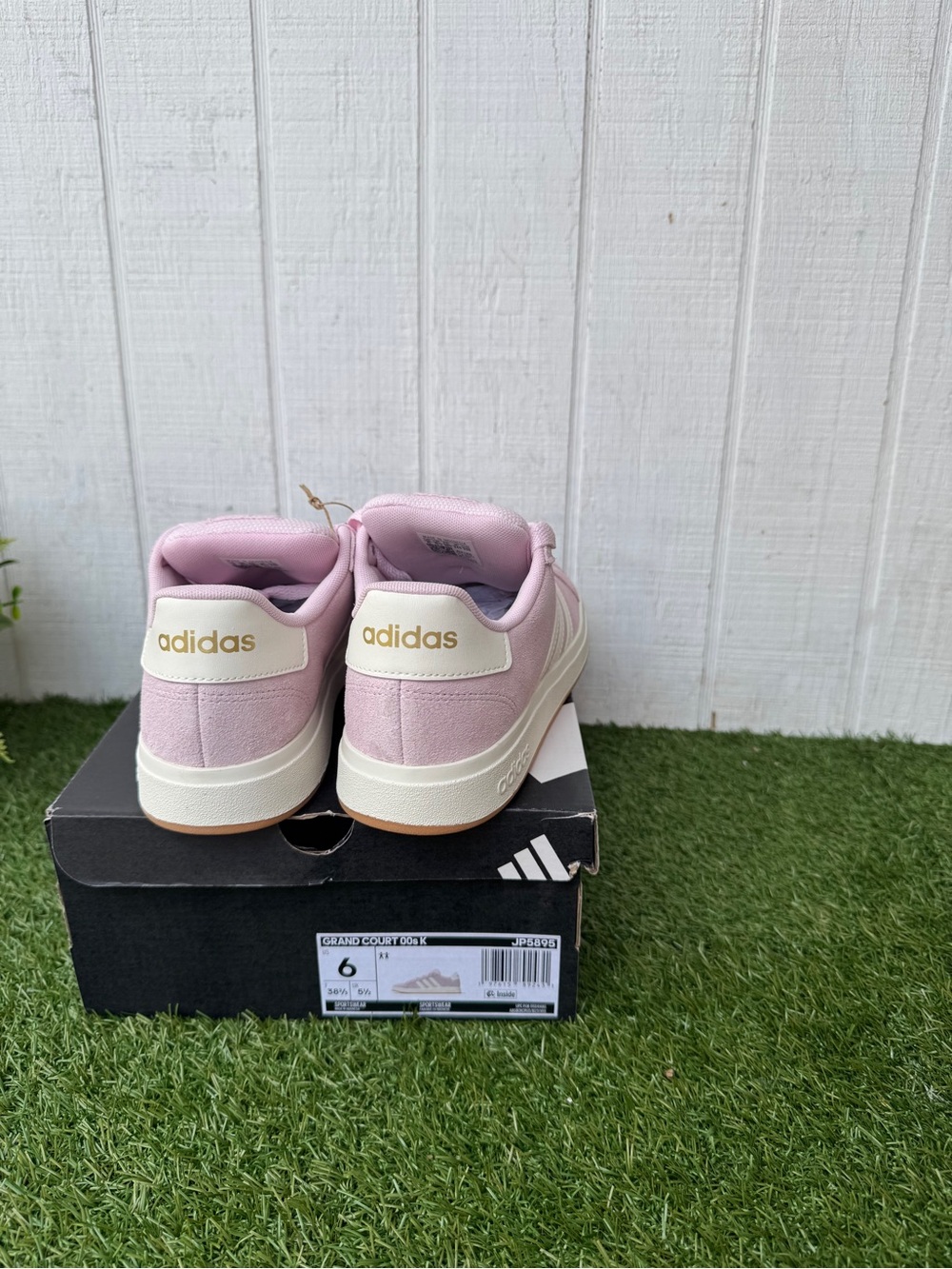 Adidas grand court 00’s Women’s Pink Suede Skate Sneakers size 7.5 youth 6 - Picture 8 of 10